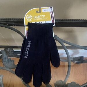 NWT Marzella Women's S/M Black Warm knit outdoor activity aerobic walking gloves